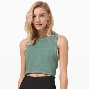 NWOT 💥 Lululemon Cut Back Crop Sz 2